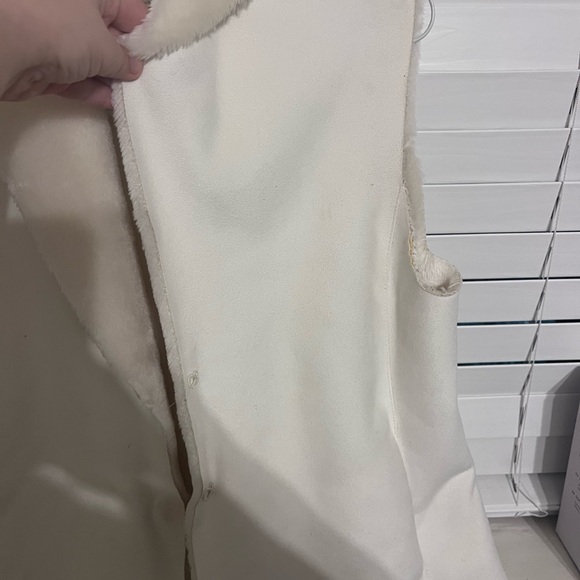 Ralph Lauren Soft White Faux Fur Vest - Picture 6 of 10
